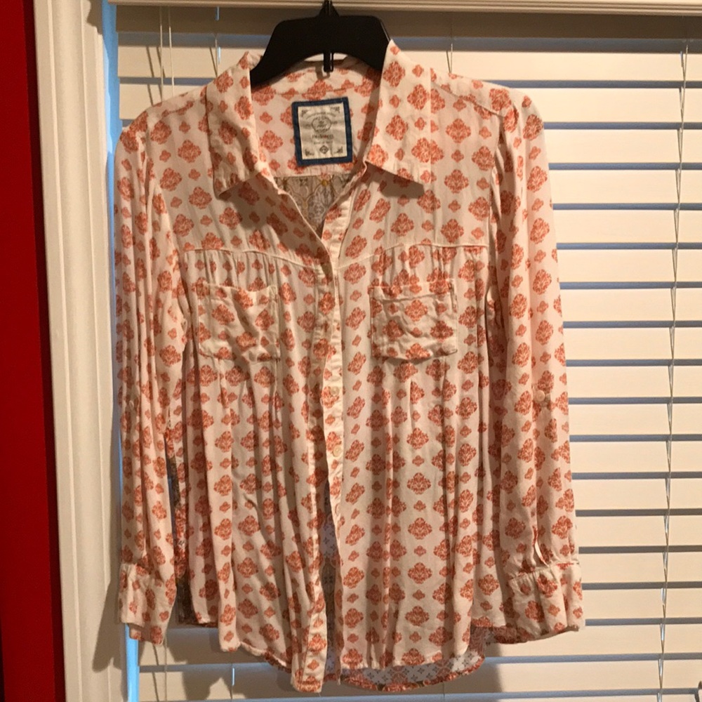 Buttoned shirt